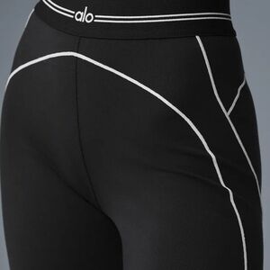 ALO Yoga Black Leggings with White Waistband Accents